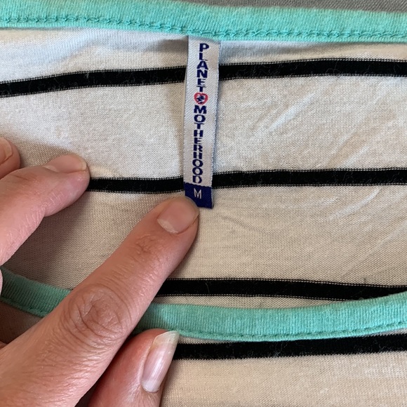 Bundle of 3 maternity tops sz medium - Picture 3 of 9